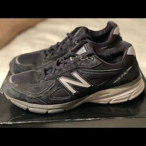New Balance 990v4